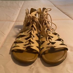 STEVE MADDEN CUTE SANDALS!